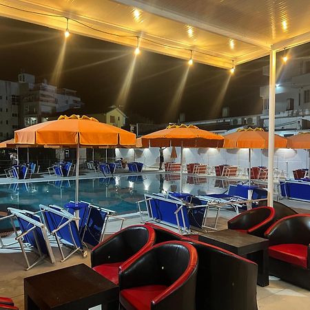 Blue Balcony Hotel โกเลม ภายนอก รูปภาพ