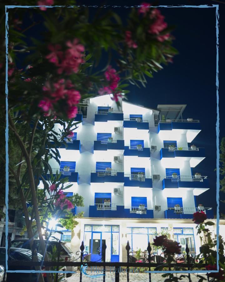 Blue Balcony Hotel โกเลม ภายนอก รูปภาพ