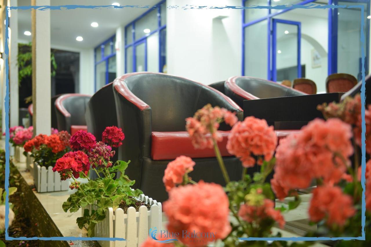 Blue Balcony Hotel โกเลม ภายนอก รูปภาพ