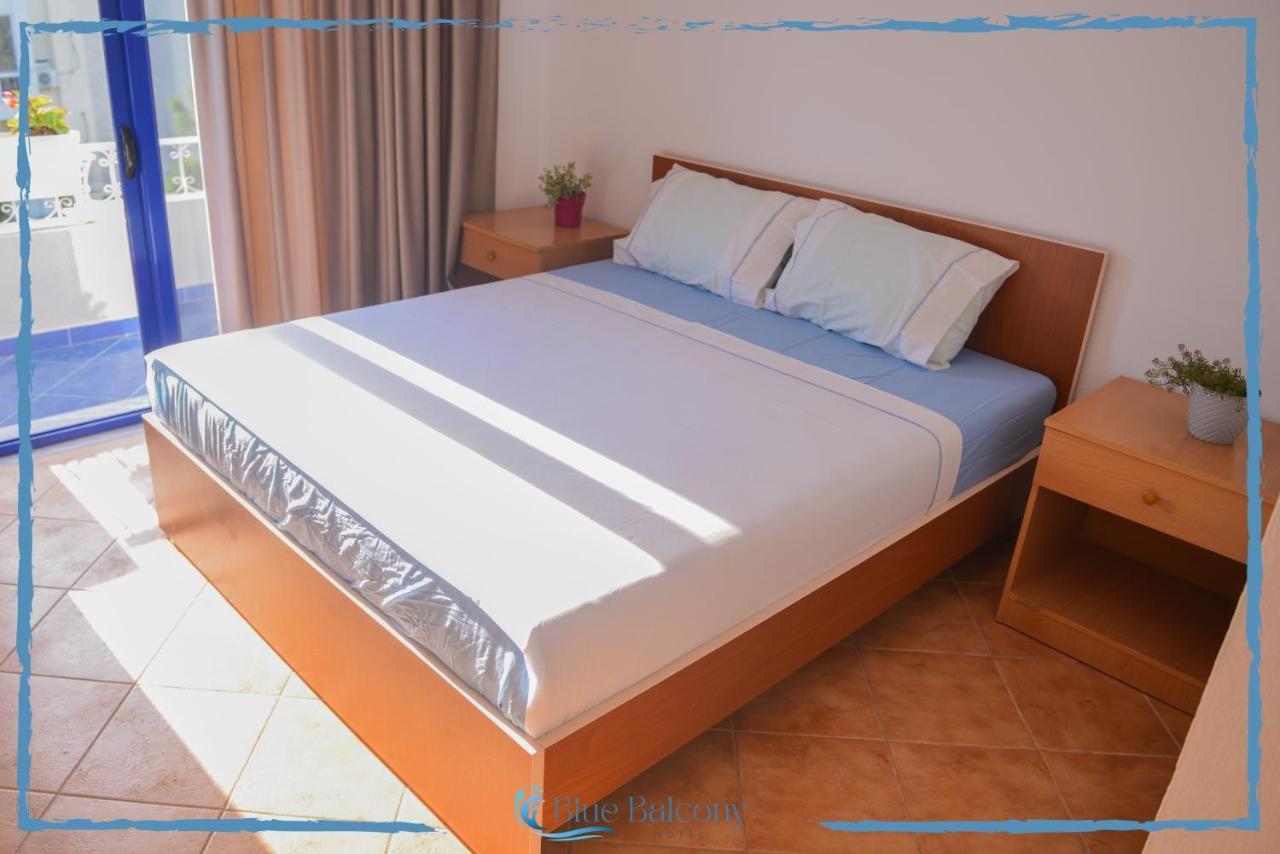 Blue Balcony Hotel โกเลม ภายนอก รูปภาพ