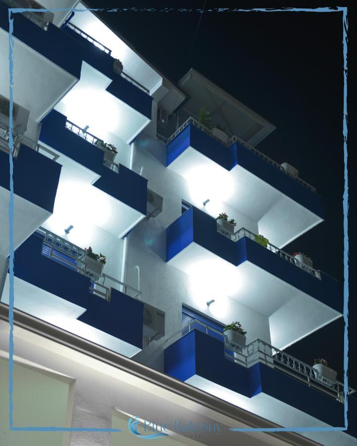 Blue Balcony Hotel โกเลม ภายนอก รูปภาพ