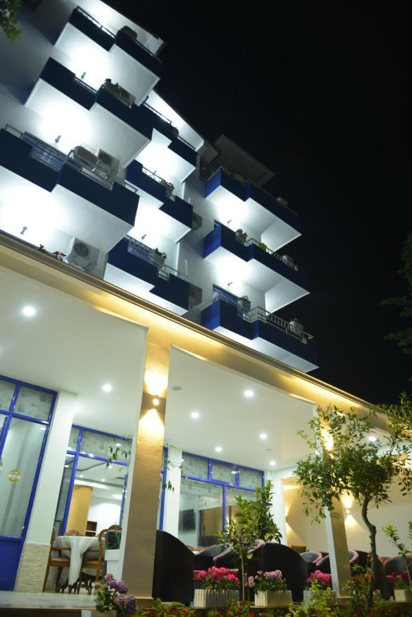 Blue Balcony Hotel โกเลม ภายนอก รูปภาพ