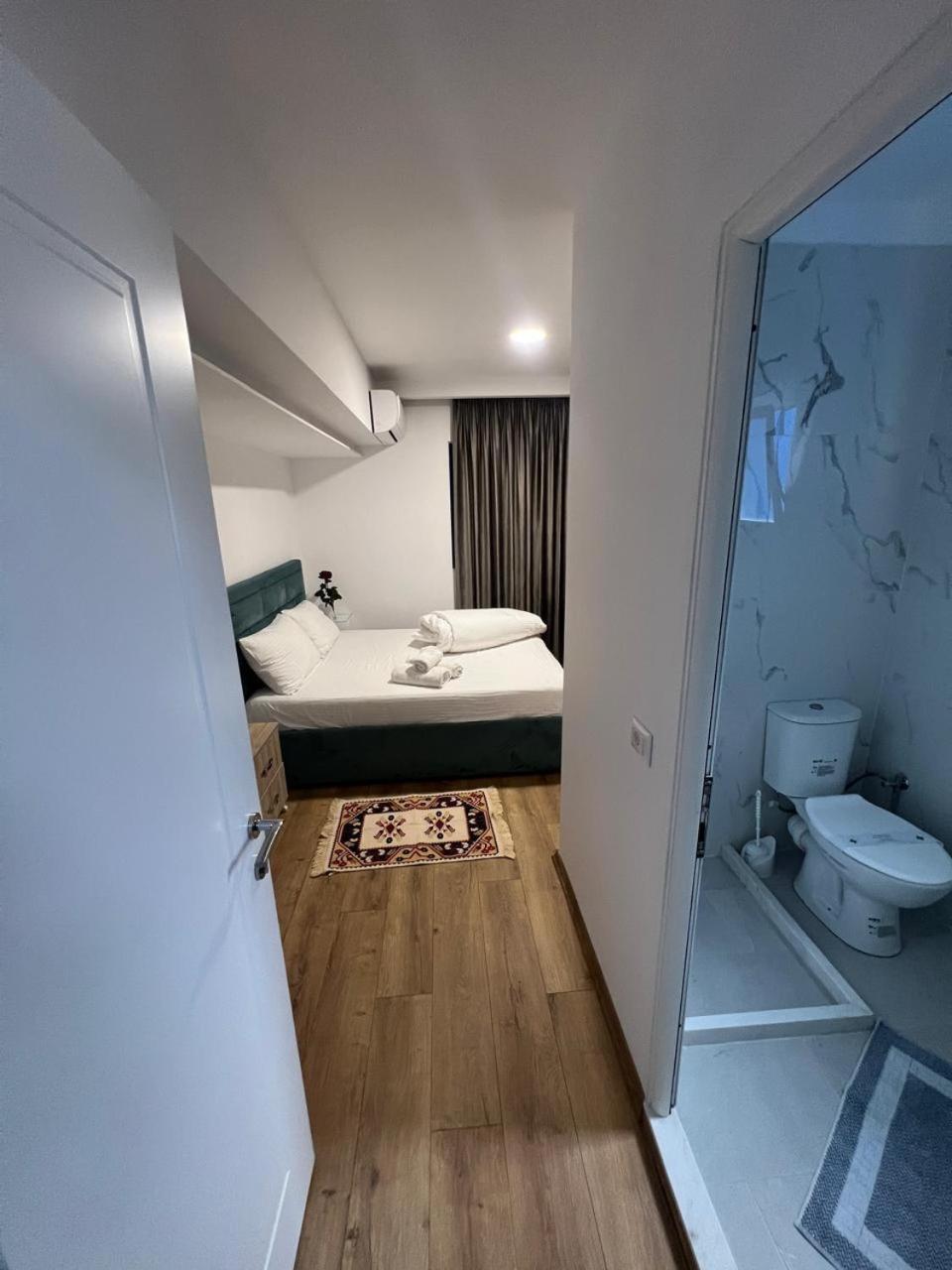 Blue Balcony Hotel โกเลม ภายนอก รูปภาพ
