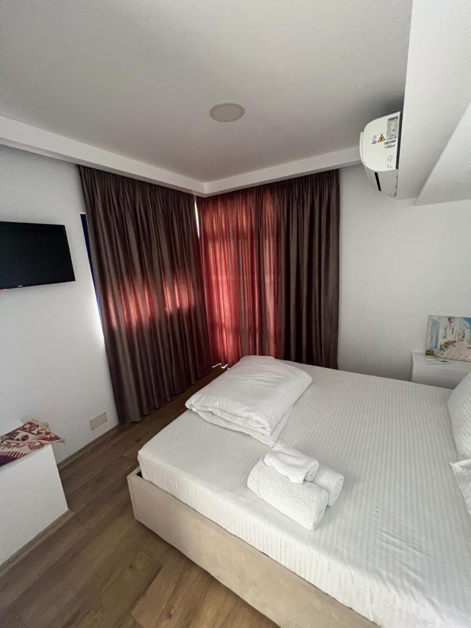 Blue Balcony Hotel โกเลม ภายนอก รูปภาพ