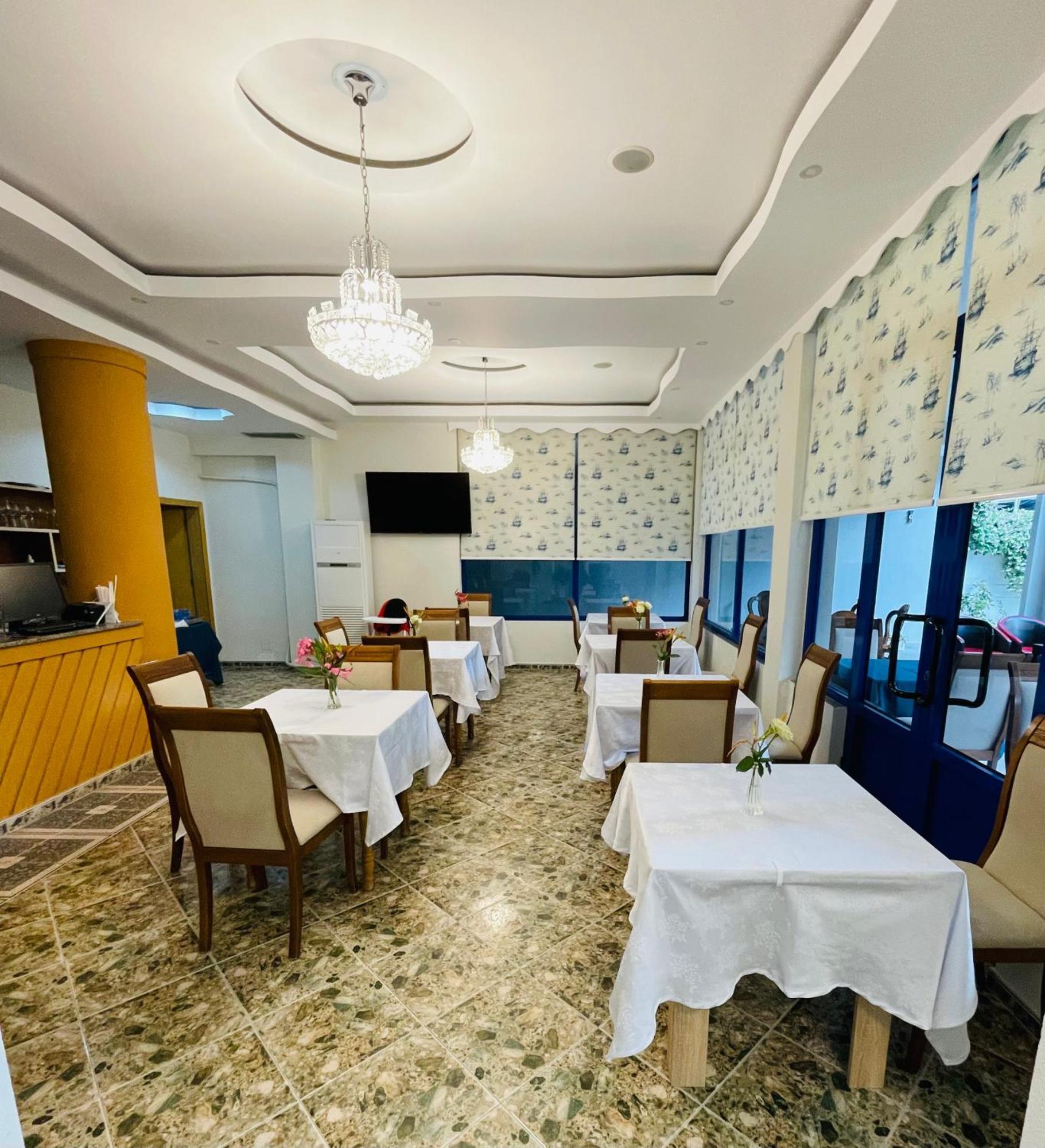 Blue Balcony Hotel โกเลม ภายนอก รูปภาพ