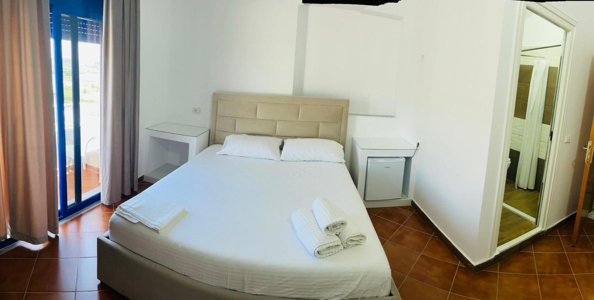 Blue Balcony Hotel โกเลม ภายนอก รูปภาพ